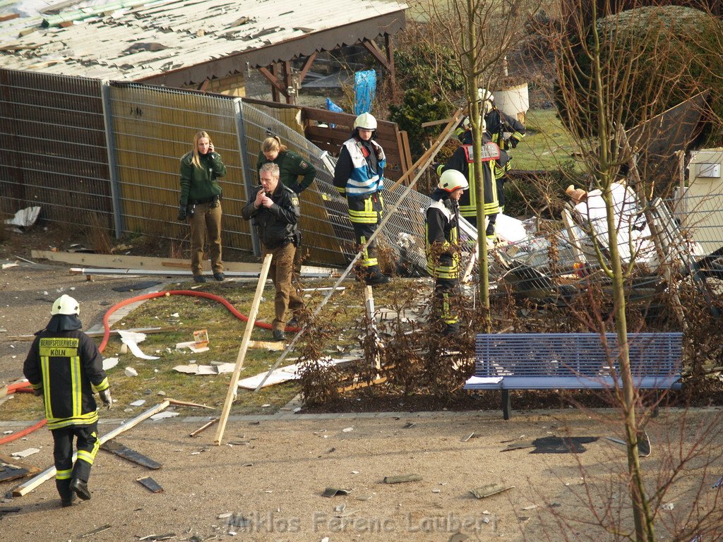 Gartenhaus in Koeln Vingst Nobelstr explodiert   P008.JPG